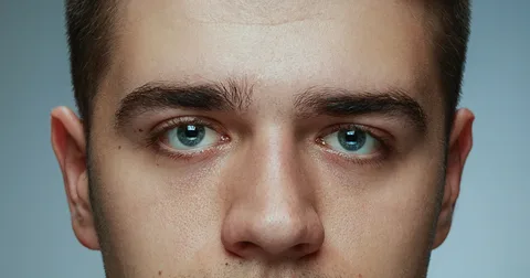 Sanpaku Eyes: What They Are, What They Mean, and What Science Actually Says